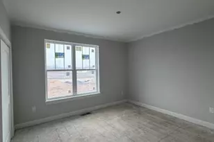 9800 N Migratory Ct, Mequon, WI 53097 - Photo 9