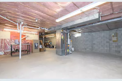 5422  Somerset Ln, Greenfield, WI 53221 - Photo 25