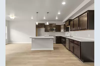 1601  Wildlife Dr #3, Kewaskum, WI 53040 - Photo 9