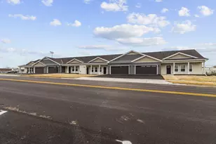 1601 Wildlife Dr, Kewaskum, WI 53040 - Photo 3