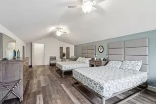 14048 W Waters Edge Trail, New Berlin, WI 53151 - Photo 19