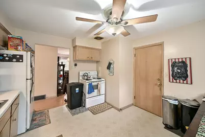 2806 E Bottsford Ave #2808, Saint Francis, WI 53235 - Photo 9