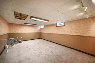 2806 E Bottsford Ave, Saint Francis, WI 53235 - Photo 15