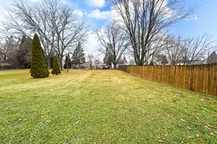 2806 E Bottsford Ave, Saint Francis, WI 53235 - Photo 23