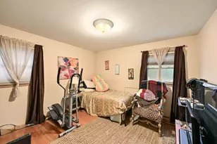 2806 E Bottsford Ave, Saint Francis, WI 53235 - Photo 13