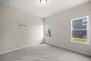 7911 W Oakwood Wy, Franklin, WI 53132 - Photo 21