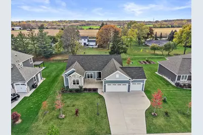 7911 W Oakwood Way, Franklin, WI 53132 - Photo 37