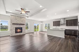 7911 W Oakwood Wy, Franklin, WI 53132 - Photo 3