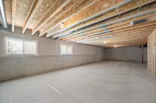 7911 W Oakwood Wy, Franklin, WI 53132 - Photo 29