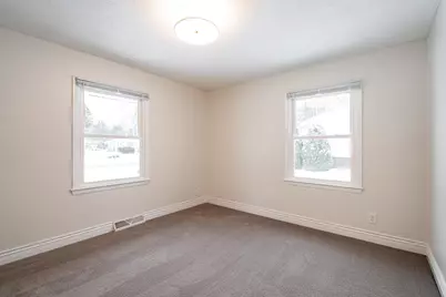 6604 W Glenbrook Rd, Brown Deer, WI 53223 - Photo 17