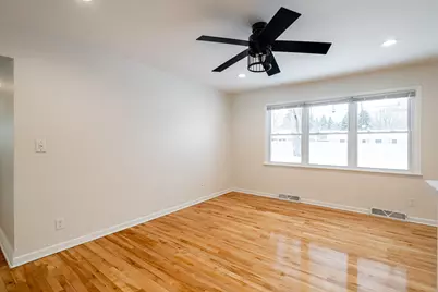 6604 W Glenbrook Rd, Brown Deer, WI 53223 - Photo 9