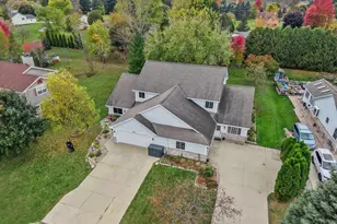 6813 Diane Dr, Newburg, WI 53090 - Photo 39