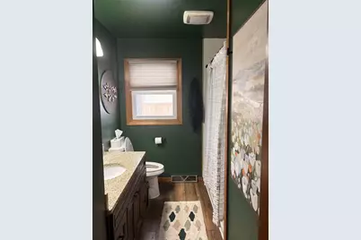 W7884  Hawthorne St, Onalaska, WI 54650 - Photo 11