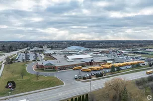 S63W13464 Windsor Rd, Muskego, WI 53150 - Photo 9