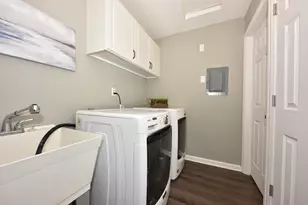 N115W17113 Armada Dr, Germantown, WI 53022 - Photo 23