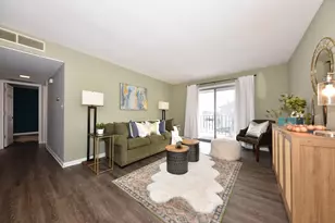 N115W17113 Armada Dr, Germantown, WI 53022 - Photo 9