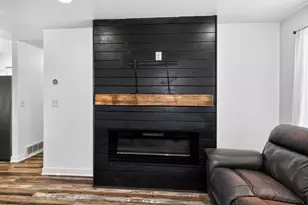 4911 N 76th St, Milwaukee, WI 53218 - Photo 11