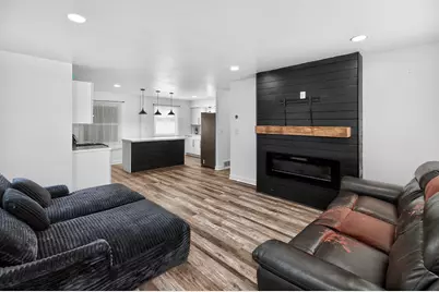 4911 N 76th St, Milwaukee, WI 53218 - Photo 9