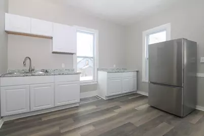 231  Harrison St, Racine, WI 53404 - Photo 3