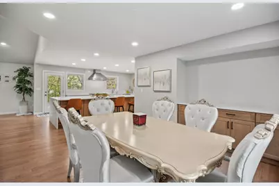 279  High Forest Dr, Grafton, WI 53012 - Photo 15