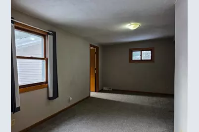 525  South St, Watertown, WI 53094 - Photo 9