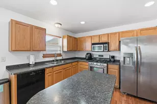 1810 N 19th St., Milwaukee, WI 53205 - Photo 9