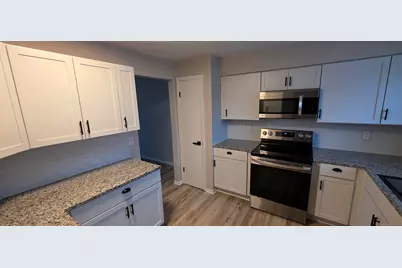 5749  Cambridge Cir #2, Racine, WI 53406 - Photo 7