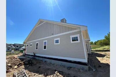 N55W25226  Crescent Hill Dr, Sussex, WI 53089 - Photo 7