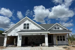 N55W25226 Crescent Hill Dr, Sussex, WI 53089 - Photo 3