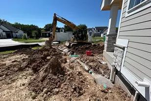 N55W25226 Crescent Hill Dr, Sussex, WI 53089 - Photo 19