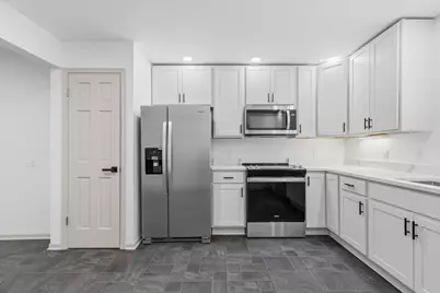 2706 S 48th St, Milwaukee, WI 53219 - Photo 9