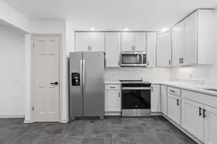 2706 S 48th St, Milwaukee, WI 53219 - Photo 9