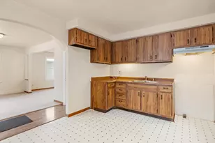 702 N 38th St, Sheboygan, WI 53081 - Photo 3