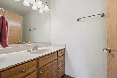 18310 W Washington Rd, Schleswig, WI 53042 - Photo 15