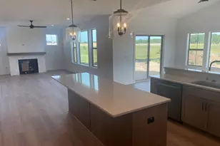 407 Ingleside Ct, Dousman, WI 53066 - Photo 3