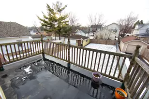 2053 S 91st St, West Allis, WI 53227 - Photo 15