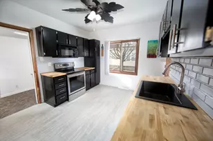 2053 S 91st St, West Allis, WI 53227 - Photo 5