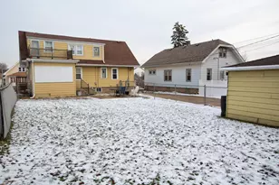 2053 S 91st St, West Allis, WI 53227 - Photo 33