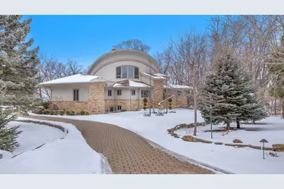 58  Oakridge Ct, Fond du Lac, WI 54937 - Photo 1