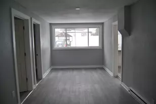 3219 W Lynndale Ave, Greenfield, WI 53221 - Photo 7