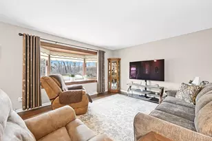 25924 Bennington Dr, Racine, WI 53185 - Photo 11