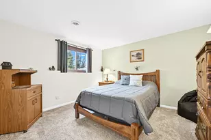 25924 Bennington Dr, Racine, WI 53185 - Photo 23