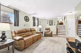 25924 Bennington Dr, Racine, WI 53185 - Photo 21