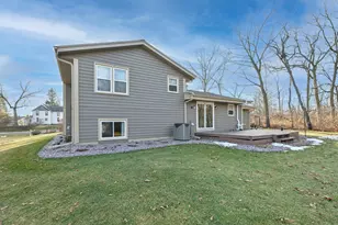 25924 Bennington Dr, Racine, WI 53185 - Photo 33