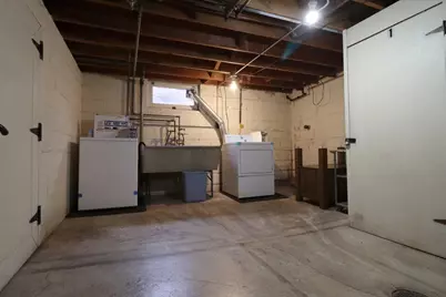 2312 N 71st St, Wauwatosa, WI 53213 - Photo 33