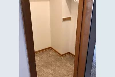 2312 N 71st St, Wauwatosa, WI 53213 - Photo 9