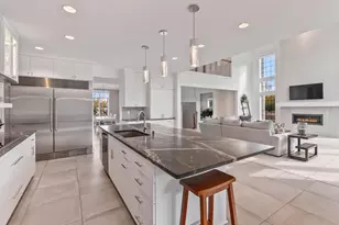 W339S271 Foxtail Ct, Delafield, WI 53066 - Photo 9