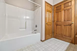 223 5th St, Hartford, WI 53027 - Photo 17