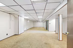 1929 Sunnyside Dr, Waukesha, WI 53186 - Photo 19