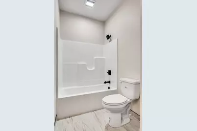 4043  Brooke Elizabeth Dr, Onalaska, WI 54650 - Photo 19